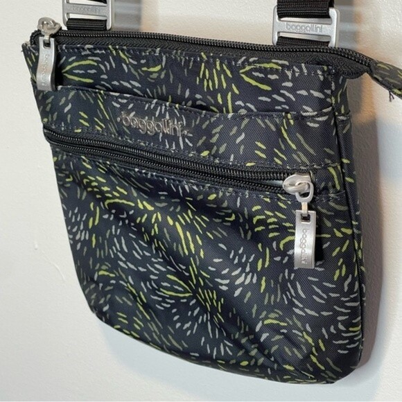 Baggallini Crossbody Bag Small - Picture 3 of 9